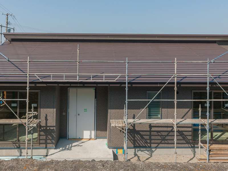 平屋建ての足場